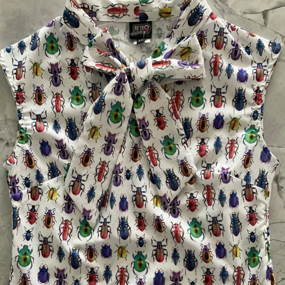 NWT Retrolicious Vintage Pinup Retro Bow Top in Bugs Insect Print